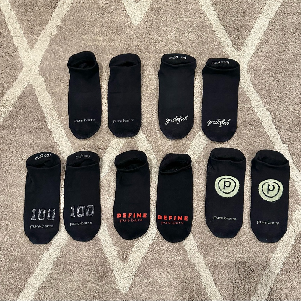 Pure Barre Tavi Grip Sticky Socks Size Medium (LOT OF 5 Pairs)